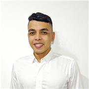 Economista y profesor de esta área con buenas bases de matemáticas, cálculo diferencial, integral, microeconomía, macroeconomía, econometría (STATA)